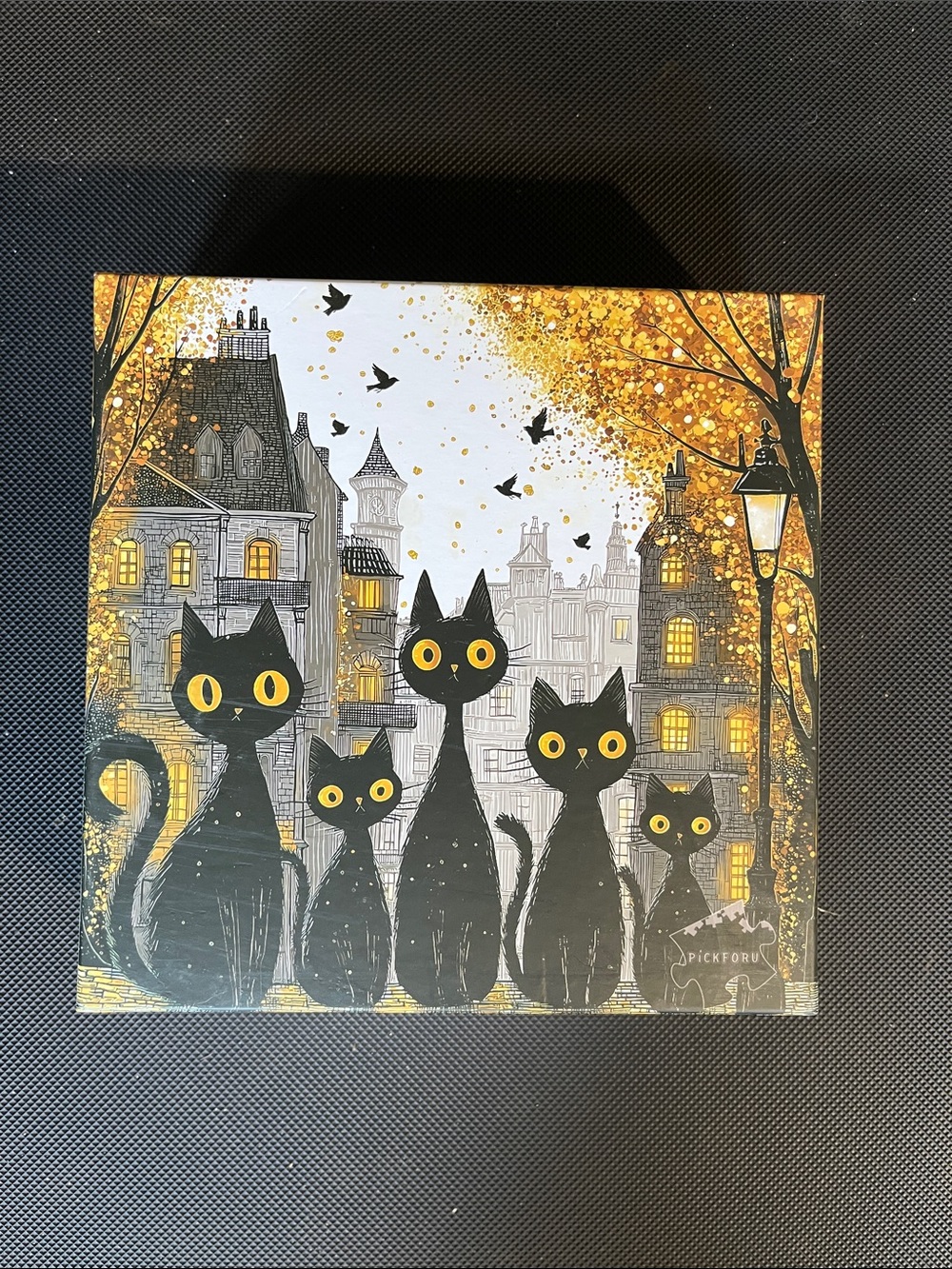 1,000 piece Black Cats puzzle
